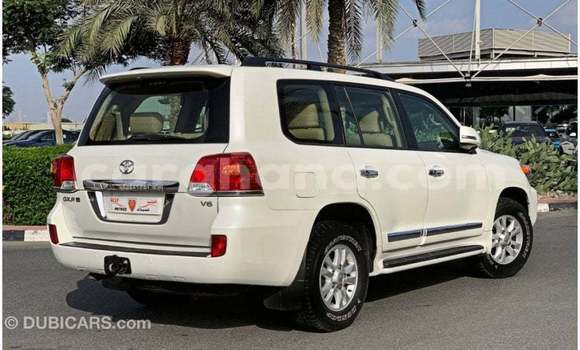 Ra Imported Toyota Land Cruiser funfun Ọkọ̀ in Import - Dubai ni Ashanti Ra Imported Toyota Land Cruiser funfun Ọkọ̀ in Import - Dubai ni Ashanti
