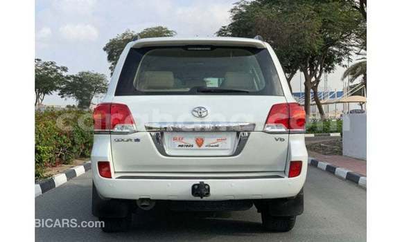 Ra Imported Toyota Land Cruiser funfun Ọkọ̀ in Import - Dubai ni Ashanti Ra Imported Toyota Land Cruiser funfun Ọkọ̀ in Import - Dubai ni Ashanti