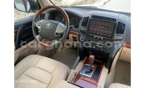 Ra Imported Toyota Land Cruiser funfun Ọkọ̀ in Import - Dubai ni Ashanti Ra Imported Toyota Land Cruiser funfun Ọkọ̀ in Import - Dubai ni Ashanti
