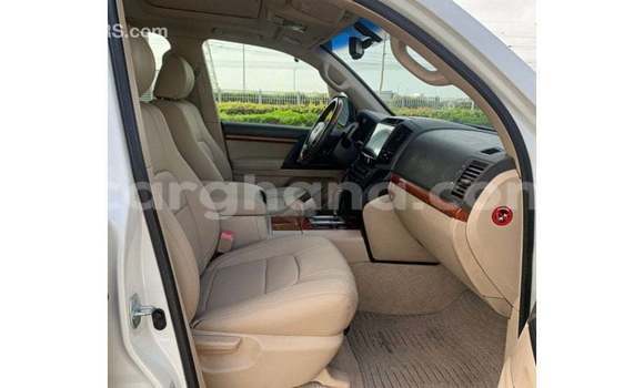 Ra Imported Toyota Land Cruiser funfun Ọkọ̀ in Import - Dubai ni Ashanti Ra Imported Toyota Land Cruiser funfun Ọkọ̀ in Import - Dubai ni Ashanti