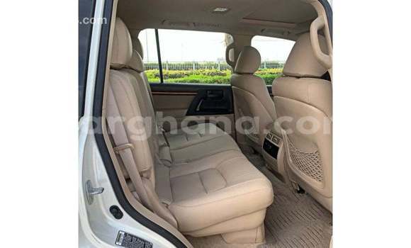 Ra Imported Toyota Land Cruiser funfun Ọkọ̀ in Import - Dubai ni Ashanti Ra Imported Toyota Land Cruiser funfun Ọkọ̀ in Import - Dubai ni Ashanti