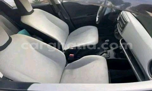 Ra Àlòkù Toyota Vitz Silver Ọkọ̀ in Accra ni Greater Accra Ra Àlòkù Toyota Vitz Silver Ọkọ̀ in Accra ni Greater Accra