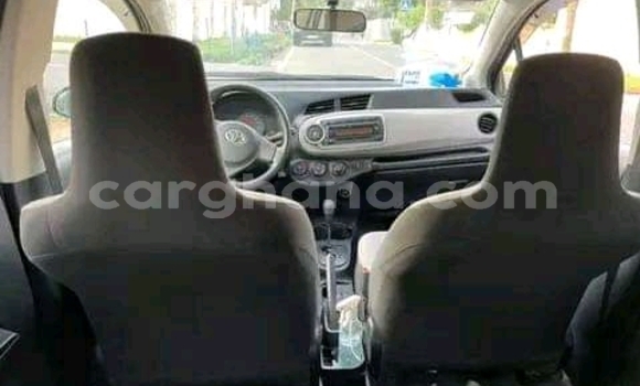 Ra Àlòkù Toyota Vitz Silver Ọkọ̀ in Accra ni Greater Accra Ra Àlòkù Toyota Vitz Silver Ọkọ̀ in Accra ni Greater Accra
