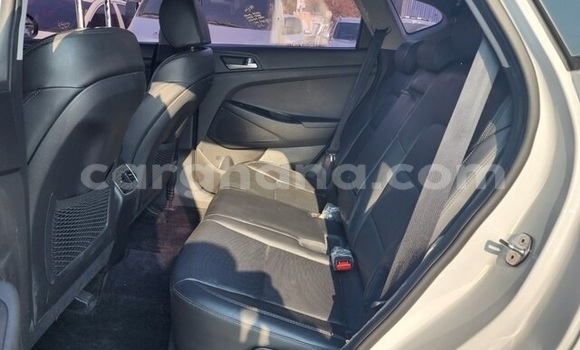 Sayi Na hannu Hyundai Tucson White Mota in Accra a Greater Accra Sayi Na hannu Hyundai Tucson White Mota in Accra a Greater Accra