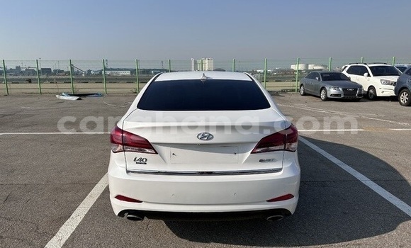 Ra Àlòkù Hyundai i40 funfun Ọkọ̀ in Accra ni Greater Accra Ra Àlòkù Hyundai i40 funfun Ọkọ̀ in Accra ni Greater Accra