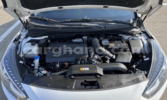 Ra Àlòkù Hyundai i40 funfun Ọkọ̀ in Accra ni Greater Accra Ra Àlòkù Hyundai i40 funfun Ọkọ̀ in Accra ni Greater Accra