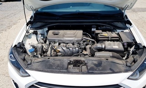 Sayi Na hannu Hyundai Avante White Mota in Accra a Greater Accra Sayi Na hannu Hyundai Avante White Mota in Accra a Greater Accra