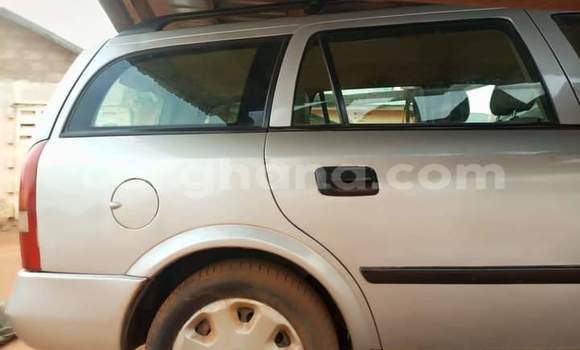 Ra Àlòkù Opel Astra Silver Ọkọ̀ in Accra ni Greater Accra Ra Àlòkù Opel Astra Silver Ọkọ̀ in Accra ni Greater Accra