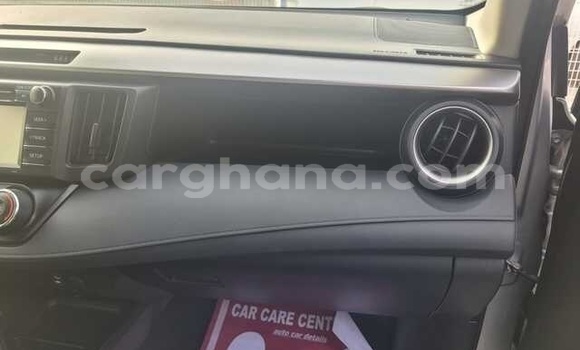 Ra Àlòkù Toyota RAV4 Silver Ọkọ̀ in Accra ni Greater Accra Ra Àlòkù Toyota RAV4 Silver Ọkọ̀ in Accra ni Greater Accra