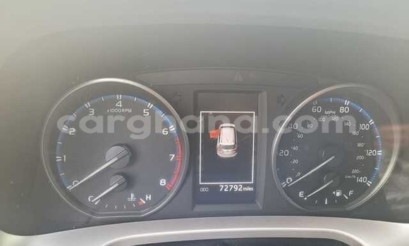 Ra Àlòkù Toyota RAV4 Silver Ọkọ̀ in Accra ni Greater Accra Ra Àlòkù Toyota RAV4 Silver Ọkọ̀ in Accra ni Greater Accra