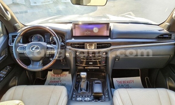 Sayi Na hannu Lexus LX 570 Black Mota in Accra a Greater Accra Sayi Na hannu Lexus LX 570 Black Mota in Accra a Greater Accra