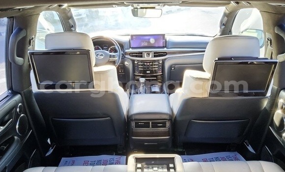 Sayi Na hannu Lexus LX 570 Black Mota in Accra a Greater Accra Sayi Na hannu Lexus LX 570 Black Mota in Accra a Greater Accra