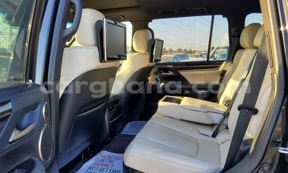 Sayi Na hannu Lexus LX 570 Black Mota in Accra a Greater Accra Sayi Na hannu Lexus LX 570 Black Mota in Accra a Greater Accra