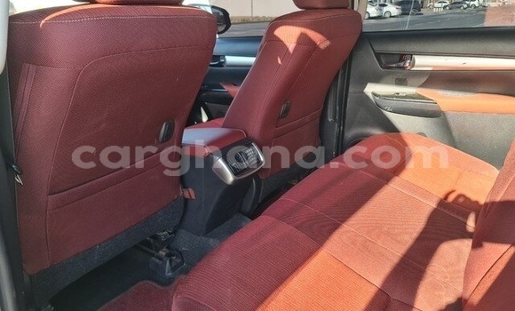 Sayi Na hannu Toyota Hilux White Mota in Accra a Greater Accra Sayi Na hannu Toyota Hilux White Mota in Accra a Greater Accra