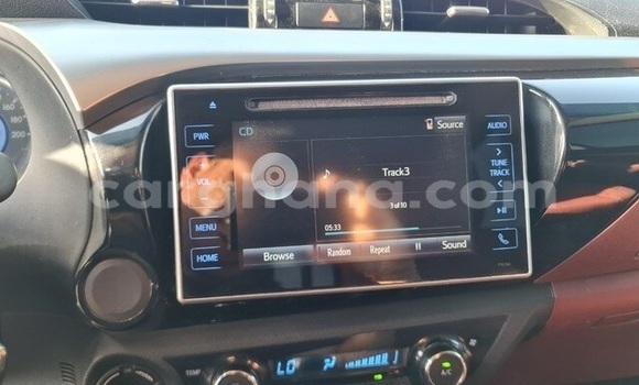 Sayi Na hannu Toyota Hilux White Mota in Accra a Greater Accra Sayi Na hannu Toyota Hilux White Mota in Accra a Greater Accra