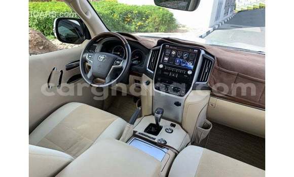 Sayi Imported Toyota Land Cruiser White Mota in Import - Dubai a Ashanti Sayi Imported Toyota Land Cruiser White Mota in Import - Dubai a Ashanti