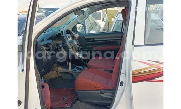 Buy Import Toyota Hilux White Car in Import - Dubai in Ashanti Buy Import Toyota Hilux White Car in Import - Dubai in Ashanti