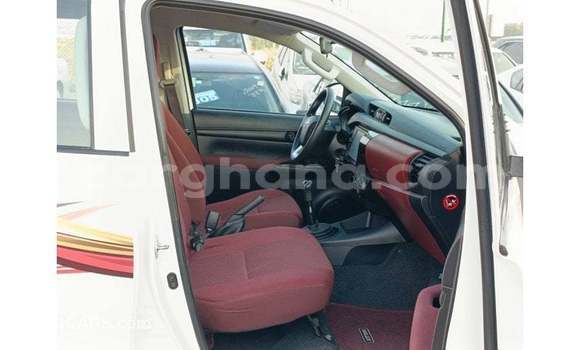Buy Import Toyota Hilux White Car in Import - Dubai in Ashanti Buy Import Toyota Hilux White Car in Import - Dubai in Ashanti