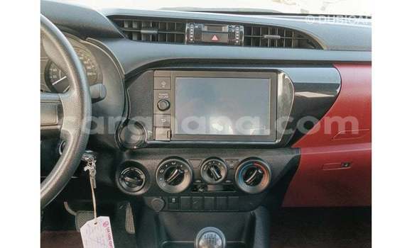 Buy Import Toyota Hilux White Car in Import - Dubai in Ashanti Buy Import Toyota Hilux White Car in Import - Dubai in Ashanti