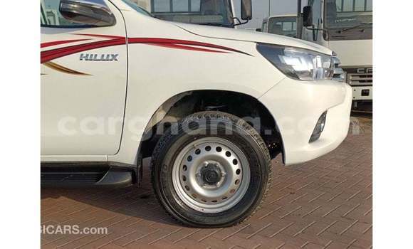 Buy Import Toyota Hilux White Car in Import - Dubai in Ashanti Buy Import Toyota Hilux White Car in Import - Dubai in Ashanti