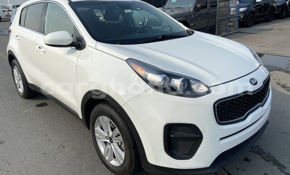 Ra Àlòkù Kia Sportage funfun Ọkọ̀ in Tema ni Greater Accra