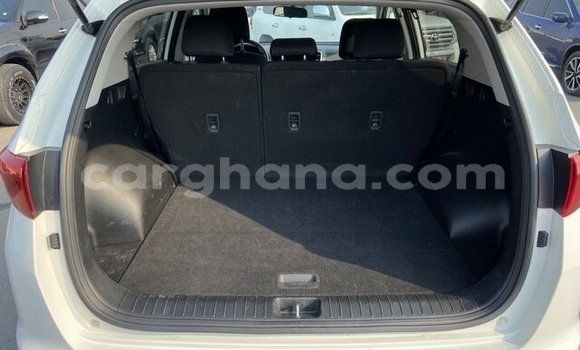 Buy Used Kia Sportage White Car in Tema in Greater Accra Buy Used Kia Sportage White Car in Tema in Greater Accra
