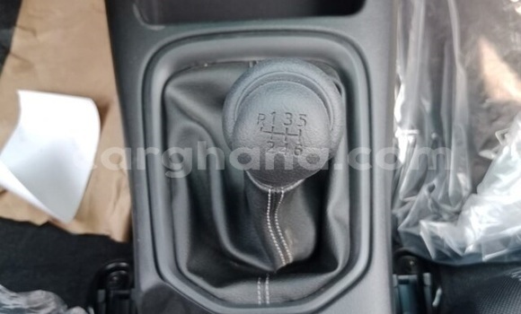 Sayi Na hannu Toyota Hilux White Mota in Accra a Greater Accra Sayi Na hannu Toyota Hilux White Mota in Accra a Greater Accra