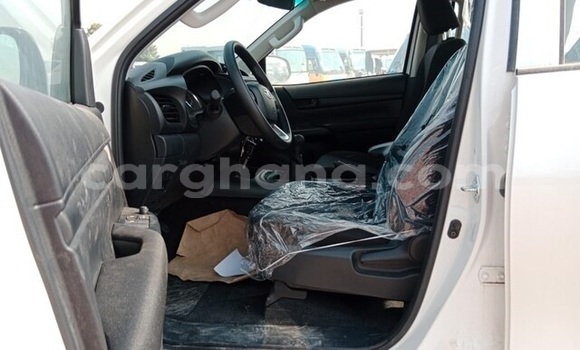 Sayi Na hannu Toyota Hilux White Mota in Accra a Greater Accra Sayi Na hannu Toyota Hilux White Mota in Accra a Greater Accra