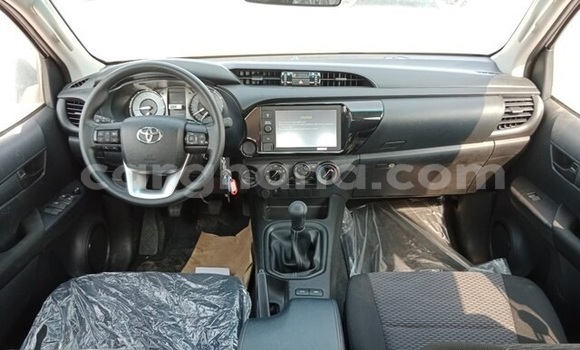 Sayi Na hannu Toyota Hilux White Mota in Accra a Greater Accra Sayi Na hannu Toyota Hilux White Mota in Accra a Greater Accra