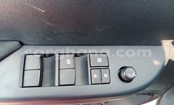 Sayi Na hannu Toyota Hilux White Mota in Accra a Greater Accra Sayi Na hannu Toyota Hilux White Mota in Accra a Greater Accra