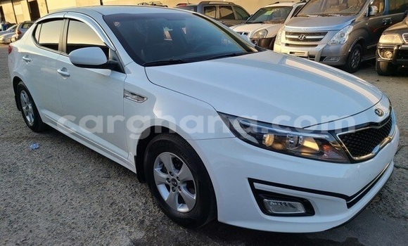 Buy Used Kia K5 White Car in Accra in Greater Accra Buy Used Kia K5 White Car in Accra in Greater Accra