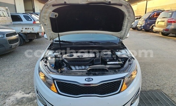 Buy Used Kia K5 White Car in Accra in Greater Accra Buy Used Kia K5 White Car in Accra in Greater Accra
