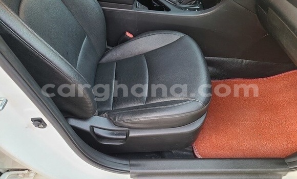 Buy Used Kia K5 White Car in Accra in Greater Accra Buy Used Kia K5 White Car in Accra in Greater Accra