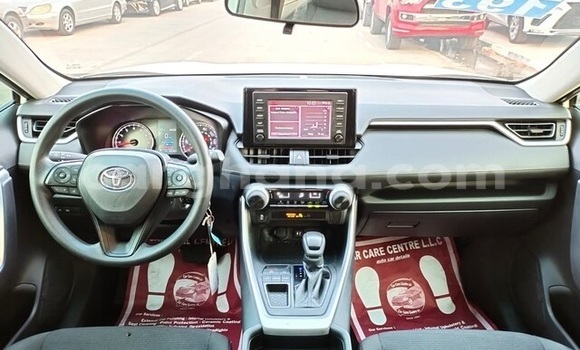 Sayi Na hannu Toyota RAV4 White Mota in Accra a Greater Accra Sayi Na hannu Toyota RAV4 White Mota in Accra a Greater Accra