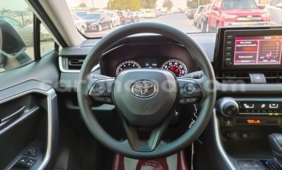 Sayi Na hannu Toyota RAV4 White Mota in Accra a Greater Accra Sayi Na hannu Toyota RAV4 White Mota in Accra a Greater Accra