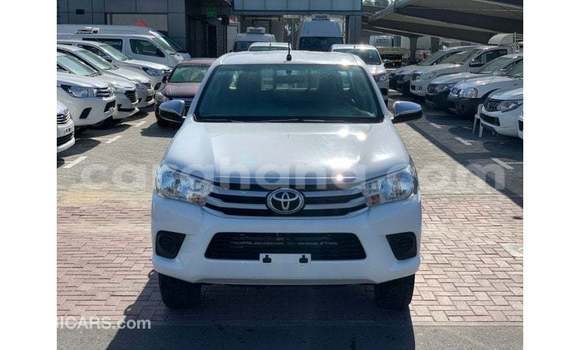 Ra Imported Toyota Hilux funfun Ọkọ̀ in Import - Dubai ni Ashanti Ra Imported Toyota Hilux funfun Ọkọ̀ in Import - Dubai ni Ashanti