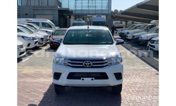 Ra Imported Toyota Hilux funfun Ọkọ̀ in Import - Dubai ni Ashanti Ra Imported Toyota Hilux funfun Ọkọ̀ in Import - Dubai ni Ashanti