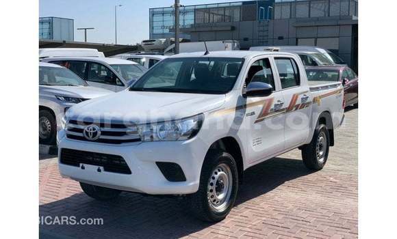 Ra Imported Toyota Hilux funfun Ọkọ̀ in Import - Dubai ni Ashanti Ra Imported Toyota Hilux funfun Ọkọ̀ in Import - Dubai ni Ashanti