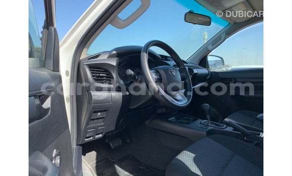 Ra Imported Toyota Hilux funfun Ọkọ̀ in Import - Dubai ni Ashanti Ra Imported Toyota Hilux funfun Ọkọ̀ in Import - Dubai ni Ashanti