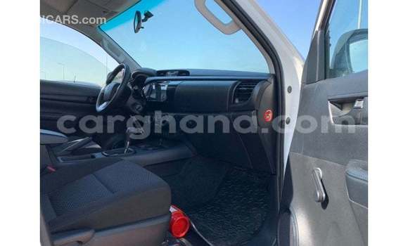 Ra Imported Toyota Hilux funfun Ọkọ̀ in Import - Dubai ni Ashanti Ra Imported Toyota Hilux funfun Ọkọ̀ in Import - Dubai ni Ashanti