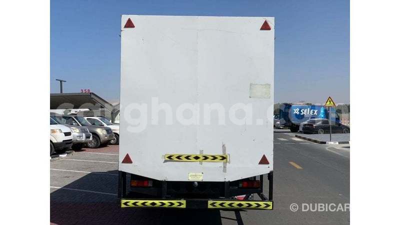 Big with watermark mitsubishi carisma ashanti import dubai 53679