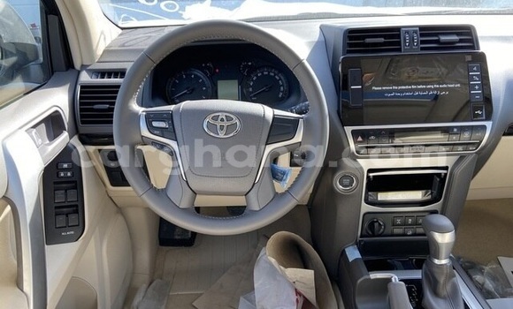 Sayi Na hannu Toyota Land Cruiser Prado White Mota in Accra a Greater Accra Sayi Na hannu Toyota Land Cruiser Prado White Mota in Accra a Greater Accra