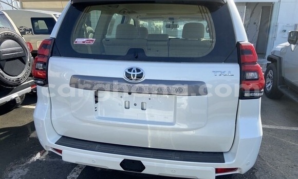 Sayi Na hannu Toyota Land Cruiser Prado White Mota in Accra a Greater Accra Sayi Na hannu Toyota Land Cruiser Prado White Mota in Accra a Greater Accra
