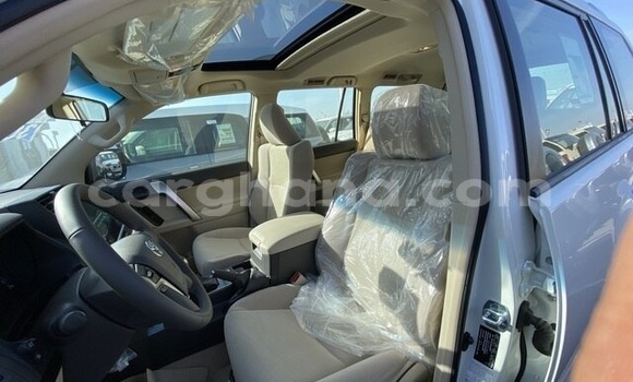 Sayi Na hannu Toyota Land Cruiser Prado White Mota in Accra a Greater Accra Sayi Na hannu Toyota Land Cruiser Prado White Mota in Accra a Greater Accra