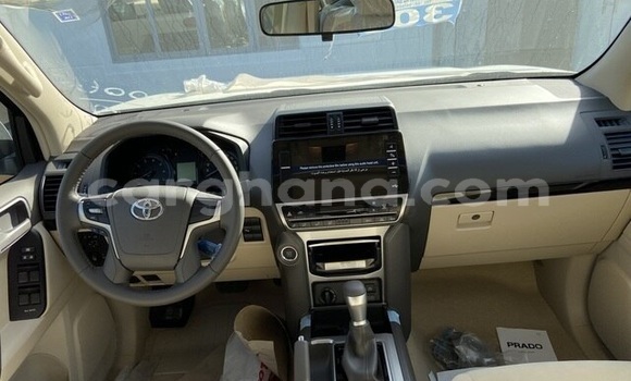 Sayi Na hannu Toyota Land Cruiser Prado White Mota in Accra a Greater Accra Sayi Na hannu Toyota Land Cruiser Prado White Mota in Accra a Greater Accra