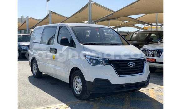 Buy Import Hyundai Accent White Car in Import - Dubai in Ashanti Buy Import Hyundai Accent White Car in Import - Dubai in Ashanti