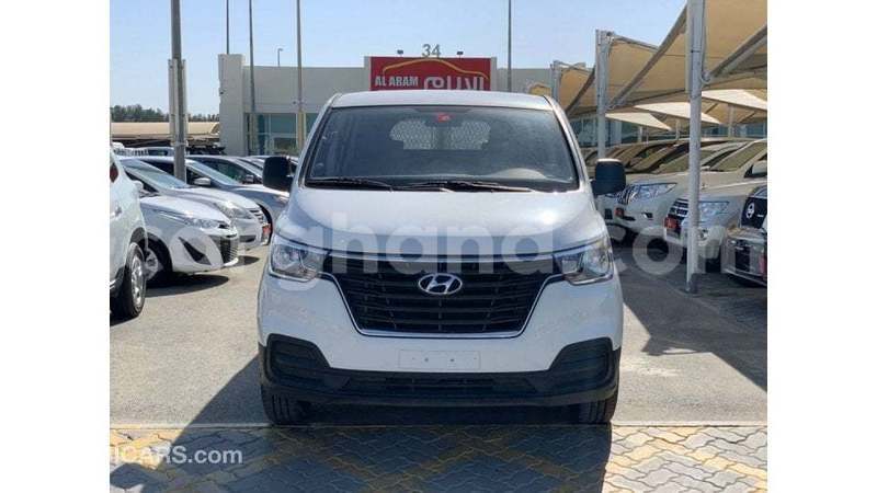 Big with watermark hyundai accent ashanti import dubai 53687