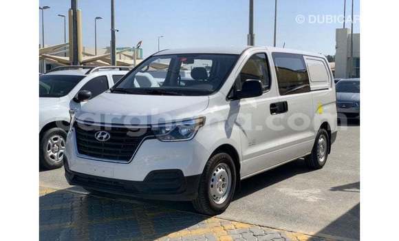 Buy Import Hyundai Accent White Car in Import - Dubai in Ashanti Buy Import Hyundai Accent White Car in Import - Dubai in Ashanti