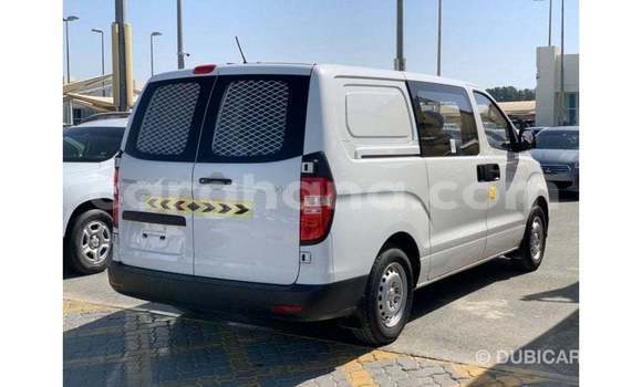 Buy Import Hyundai Accent White Car in Import - Dubai in Ashanti Buy Import Hyundai Accent White Car in Import - Dubai in Ashanti