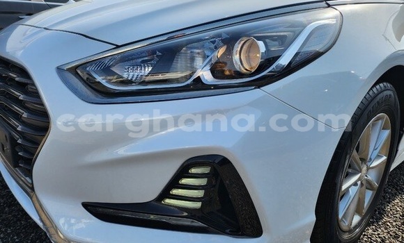 Sayi Na hannu Hyundai Sonata White Mota in Accra a Greater Accra Sayi Na hannu Hyundai Sonata White Mota in Accra a Greater Accra